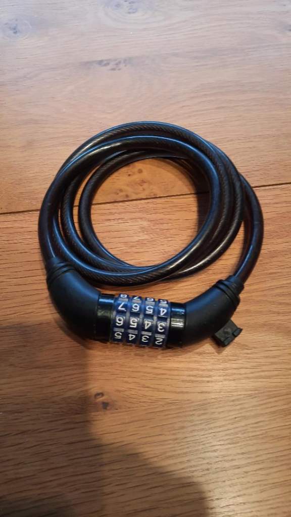 140 CM LONG ARMOURED CABLE COMBINATION BIKE LOCK 4 DIGIT SETABLE COMBINATION VINYL COVERED