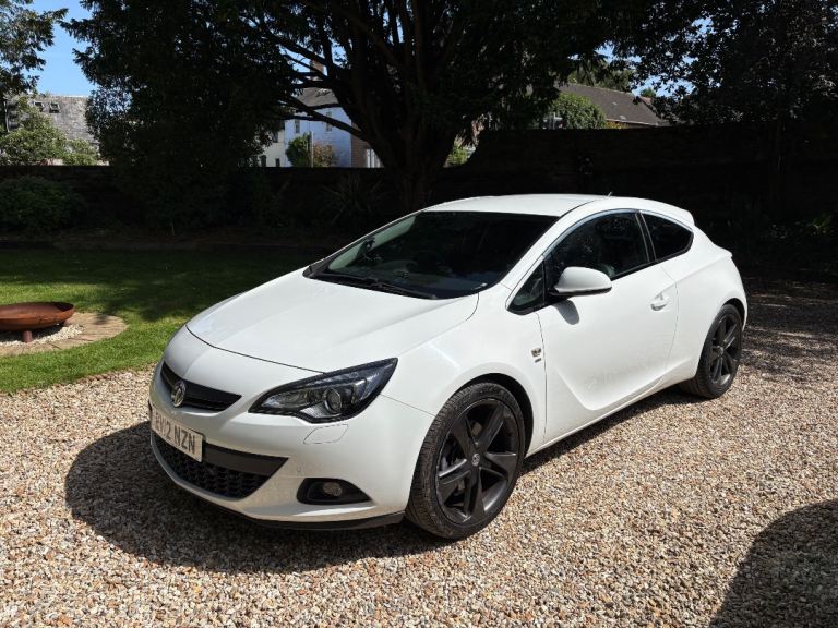 Vauxhall Astra GTC SRi 1.6T. Hatchback, 2012, Manual, 3 doors