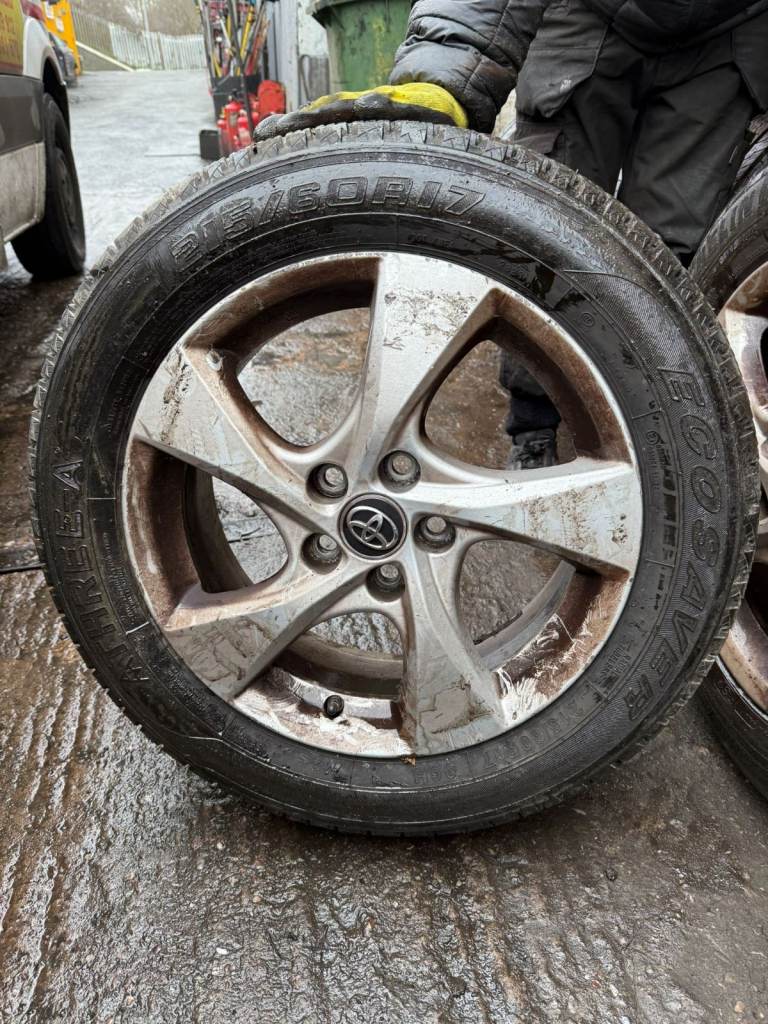 TOYOTA CH-0R SINGLE ALLOY 215/60/R17 FOR SALE