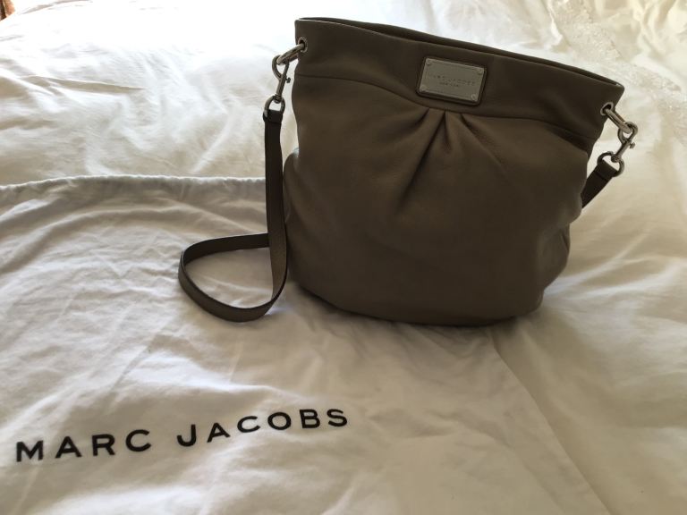 Marc Jacob’s shoulder bag ( cement colour)