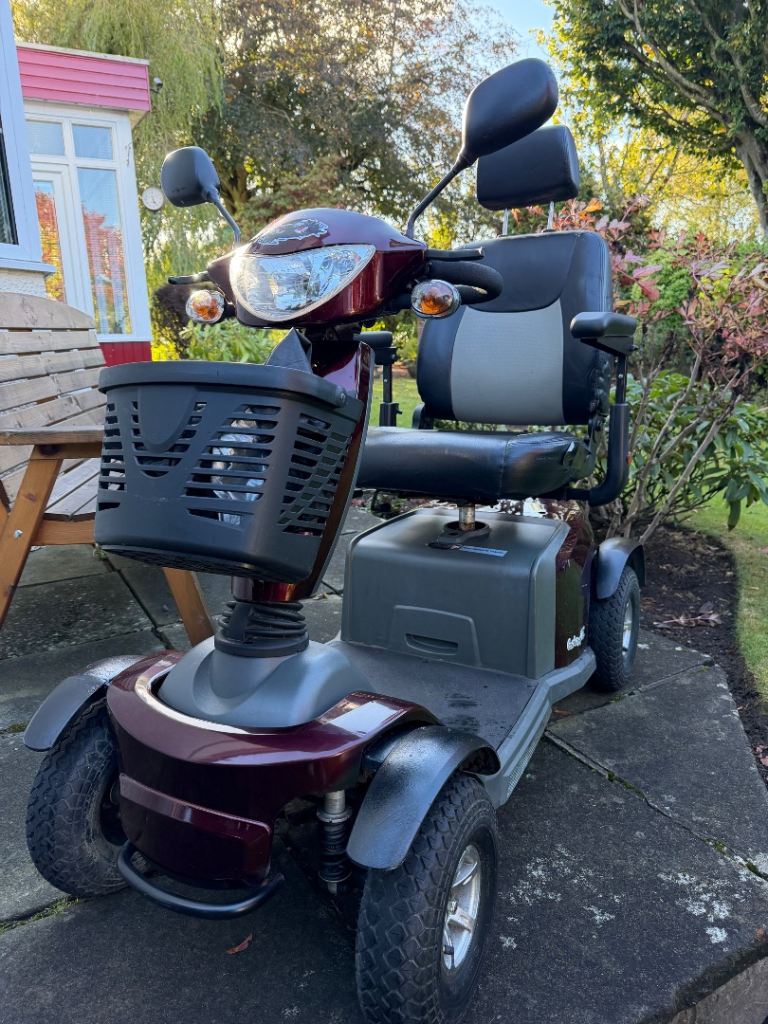 LARGE 8mph mobility scooter 