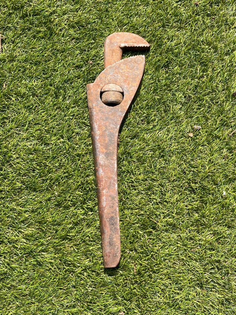 Vintage Adjustable Pipe Wrench