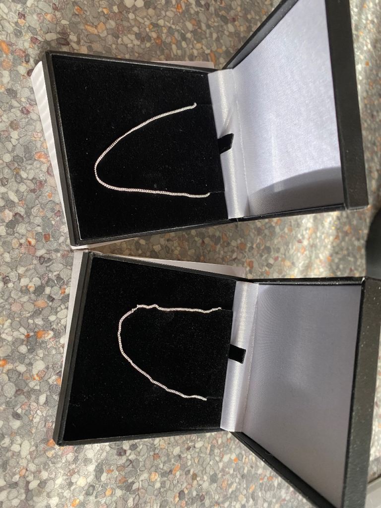 2 x silver chains (new) 