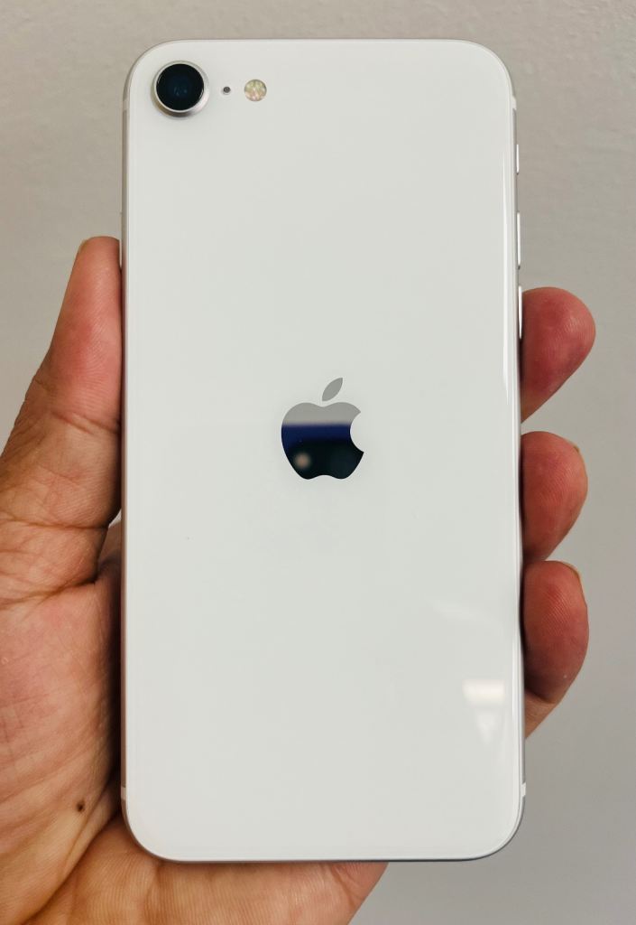 iPhone SE (2nd Generation) White 128GB Unlocked . Excellent condition.