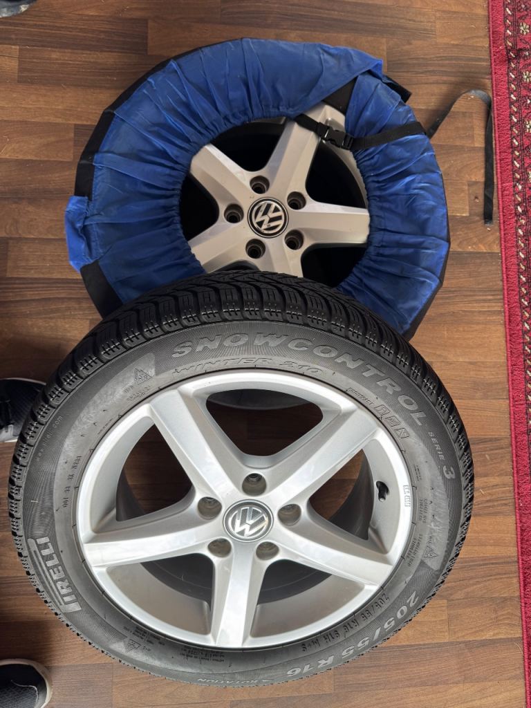 VW Golf Winter Tyres and Alloys