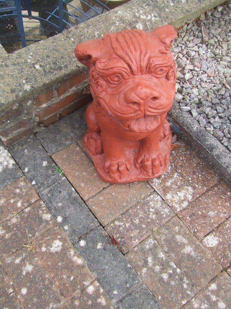 CHINNESSE  FOO DOG HEAVY LARGE.
