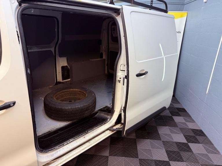 2019 Vauxhall Vivaro 1.5 Turbo D 2700 Edition L1 H1 Euro 6 (s/s) 5dr PANEL VAN Diesel Manual