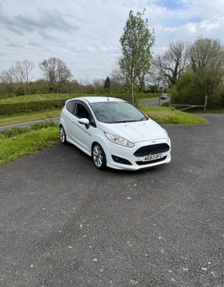 Ford, FIESTA, Hatchback, 2014, Manual, 998 (cc), 3 doors