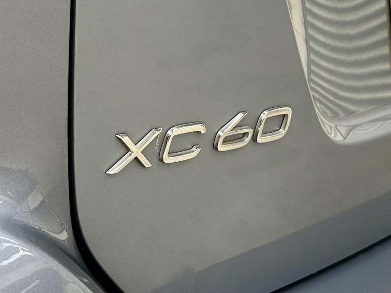 VOLVO XC60 2.0 SE Lux Nav D4 2017