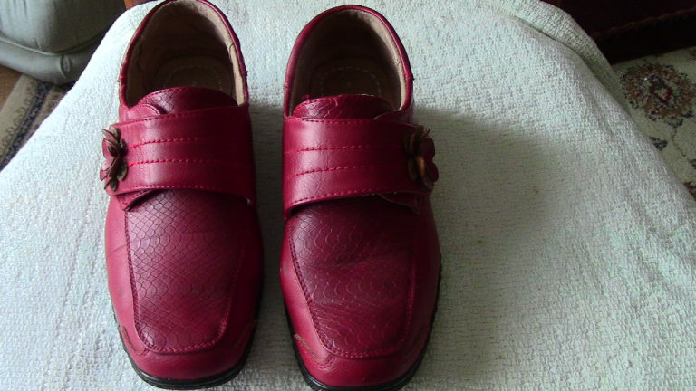 Women's shoes, leather upper and leather lined, , size 3, £ 6