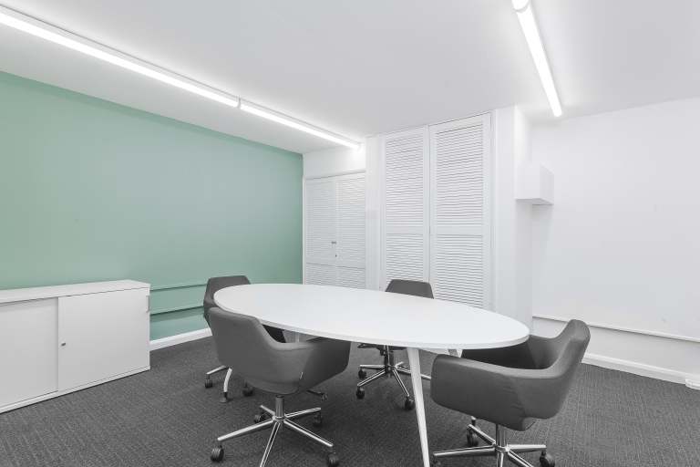 Coventry - CV12DY \ Serviced Office with 4 Desks