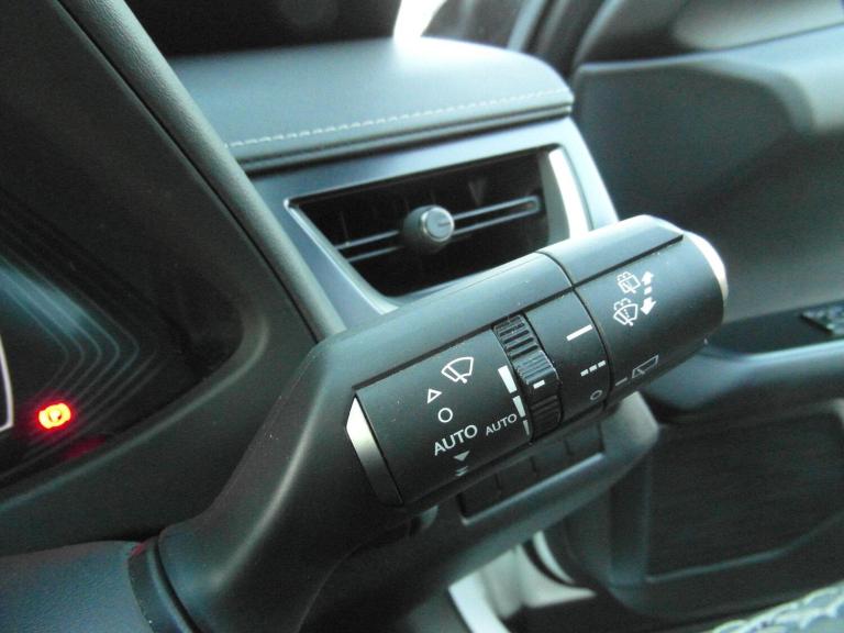 2020 Lexus UX 2.0 250h Premium SUV 5dr Petrol Hybrid E-CVT Euro 6 (s/s) (184 ps) ESTATE Petrol/El...