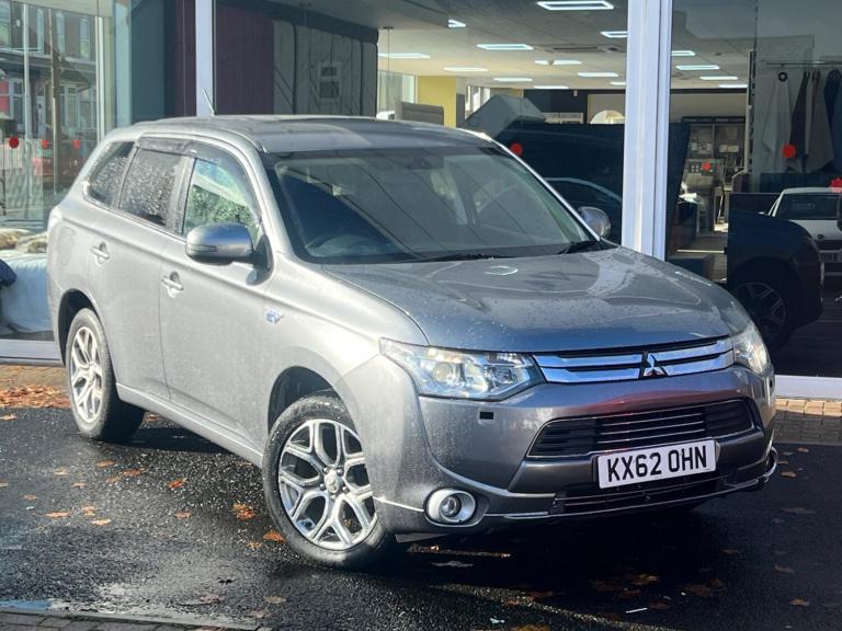 2022 Mitsubishi Outlander  HYBRID ELECTRIC Manual