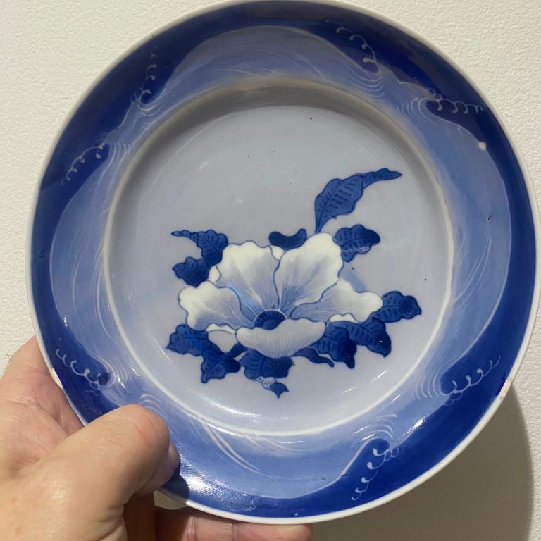 Antique Hiradi Yaki Porcelain Dish Japanese Signed Edo period 1600 to 1860s