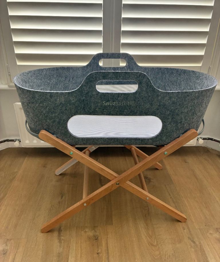 Snuzpod baskit Grey Wood Moses Basket & Stand