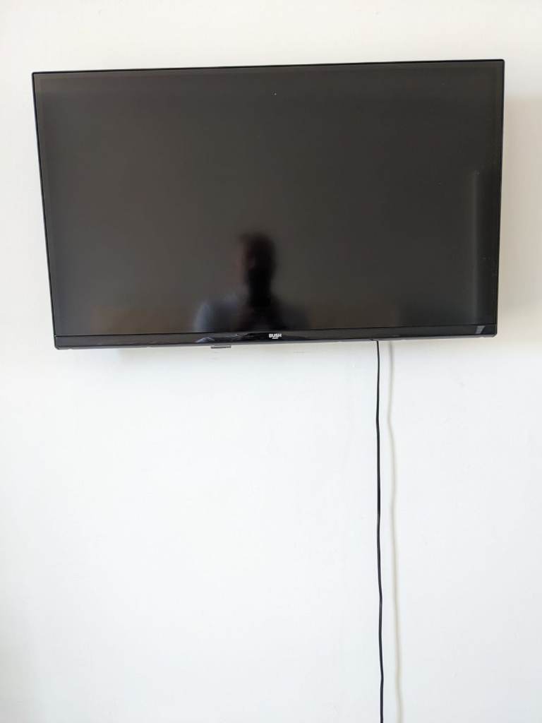 Bush Smart Flat Screen TV – Good Condition