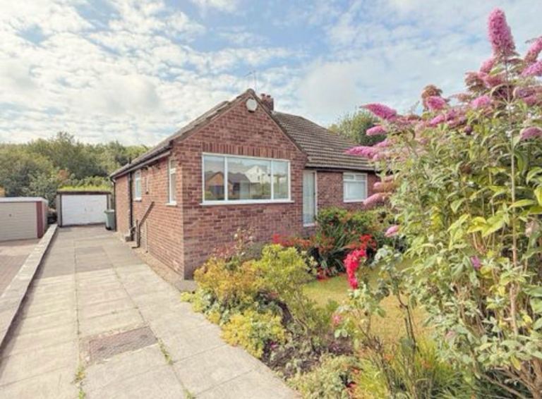 Bungalow available for rent in Pudsey, Leeds.
