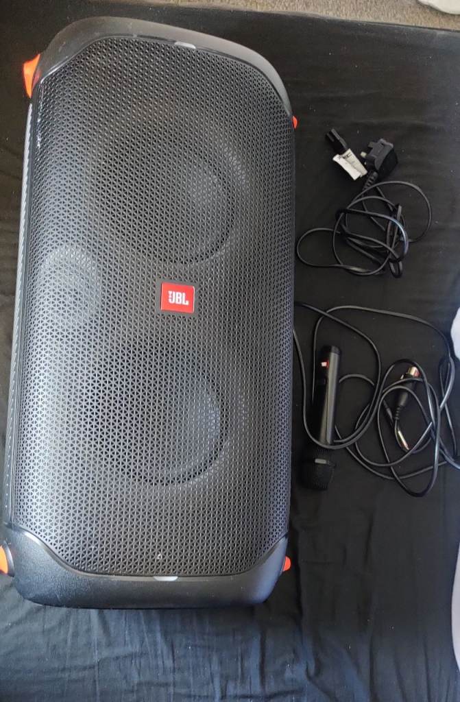 JBL partyBox 110
