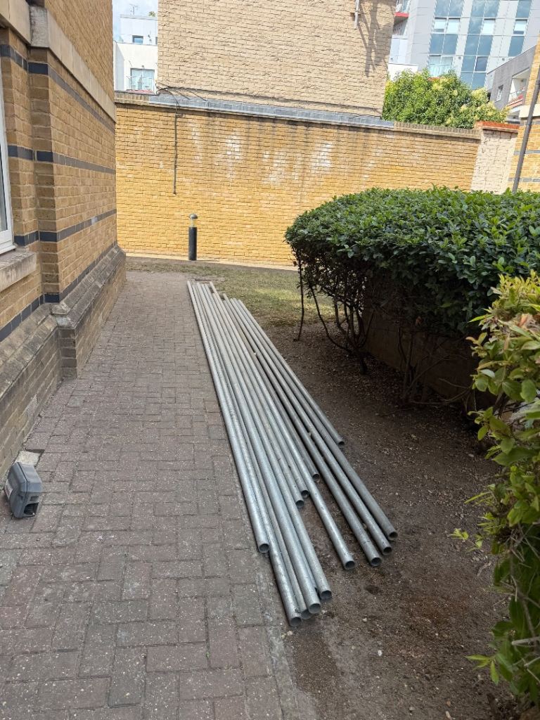 Scaffold poles, free to take away 
