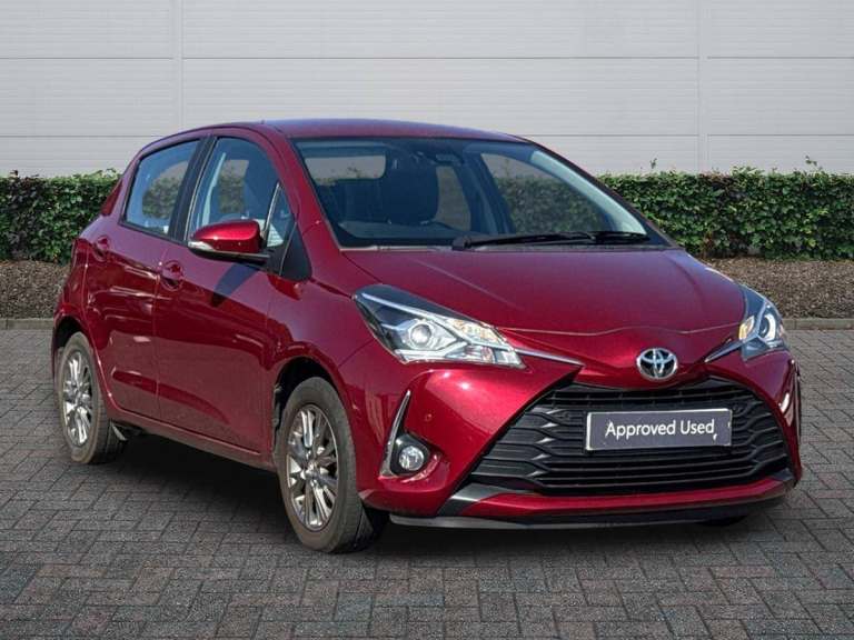 2017 Toyota Yaris 1.5 VVT-i Icon Tech 5dr HATCHBACK PETROL Manual