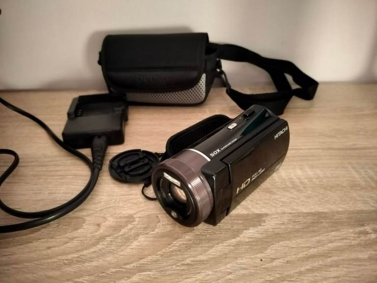 Hitachi HD camcorder DZHV1074 , great condition 