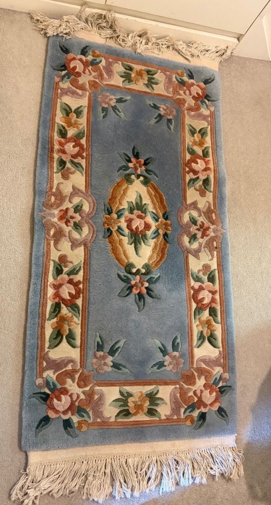 Free Small Wool Pile Rug – Blue Floral Design