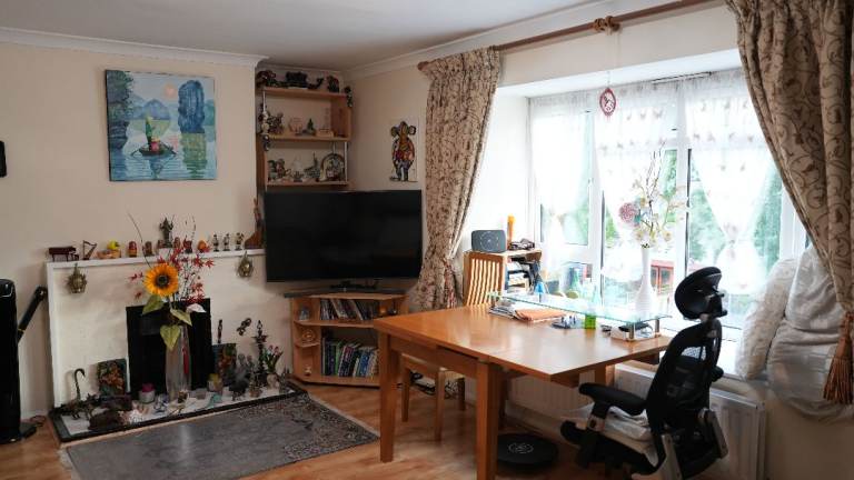 Cosy Double bed room in Leafy Ealing