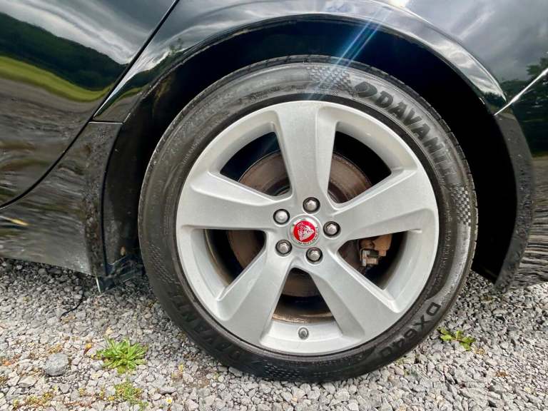 JAGUAR XF 2.0 T 250*PORTFOLIO ESTATE*Xenons-Meridian-FSH-ULEZ-Cam-Pronav*Superb