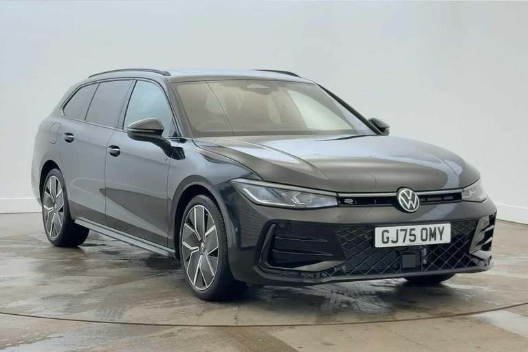 2025 Volkswagen Passat 1.5 eTSI R-Line 5dr DSG Ã¢Â­ÂFull Leather &amp; Black Pack, Sunroof, Wint...