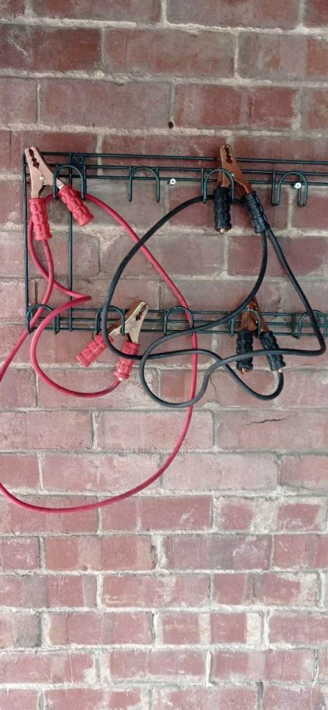 CAR BATTERY JUMP LEADS