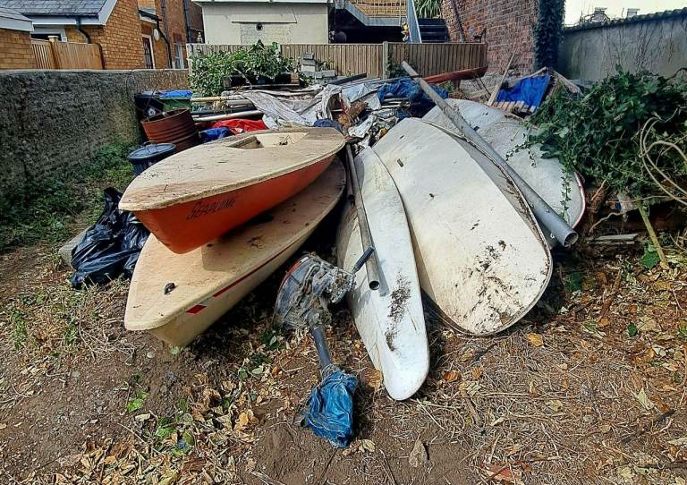4 Boats & 1 windsurf board - FREE