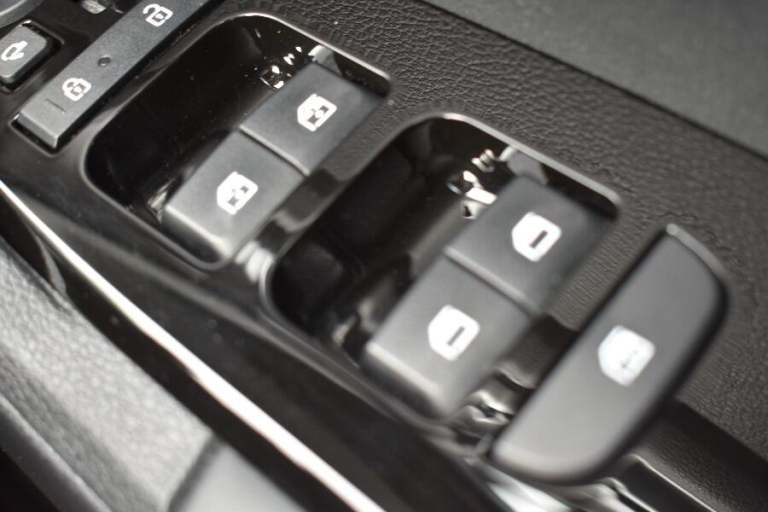 2024 Kia Sportage 1.6 H T Gdi 3 Suv 5dr Petrol Hybrid Auto Euro 6 (s/s) (207 Bhp) ESTATE Petrol/E...