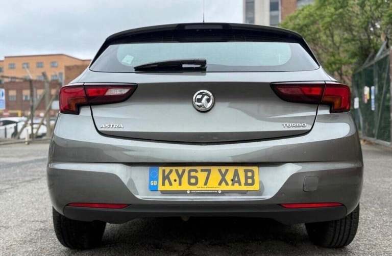 2017 Vauxhall Astra 1.4T 16V 125 Design 5dr HATCHBACK PETROL Manual