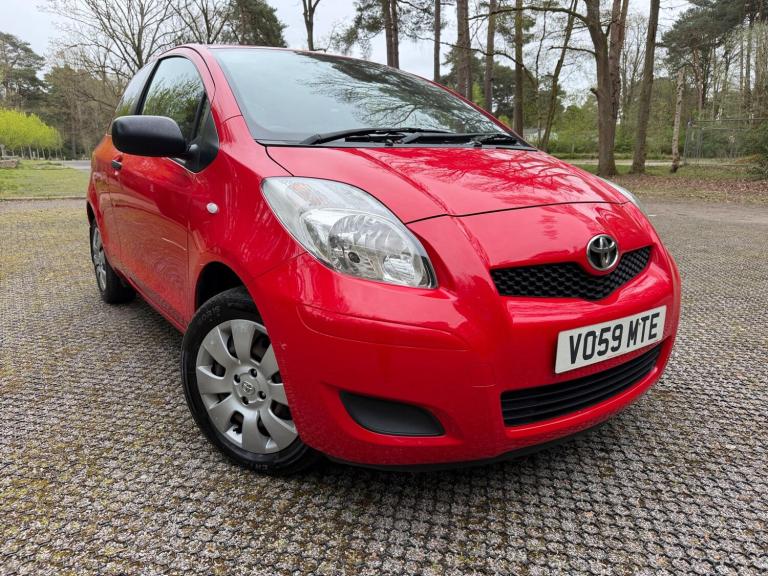2009 Toyota Yaris 1.0 VVT-i T2 Euro 4 3dr HATCHBACK Petrol Manual