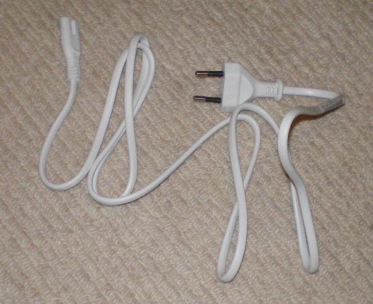 Power cable - 2 pin Euro male plug to 2 pin figure 8 female plug