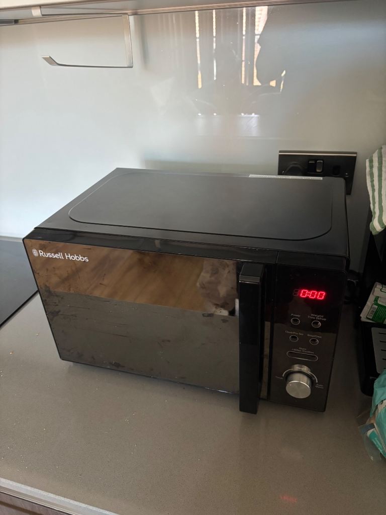 Russell Hobbs Black Microwave Oven - Good Condition