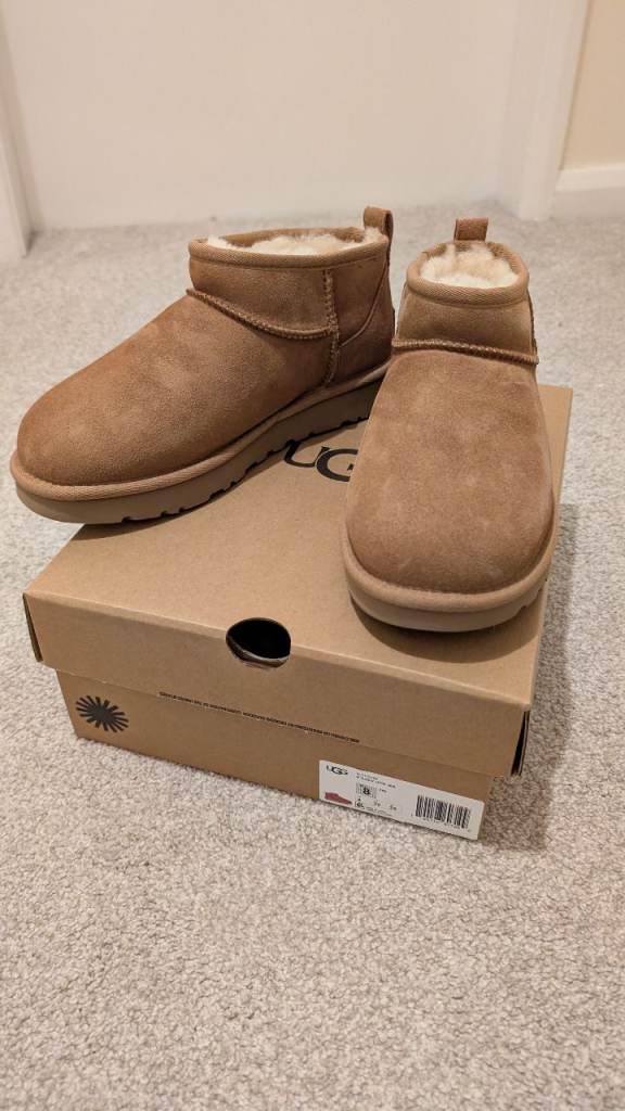 Classic mini UGG boots UK 6 