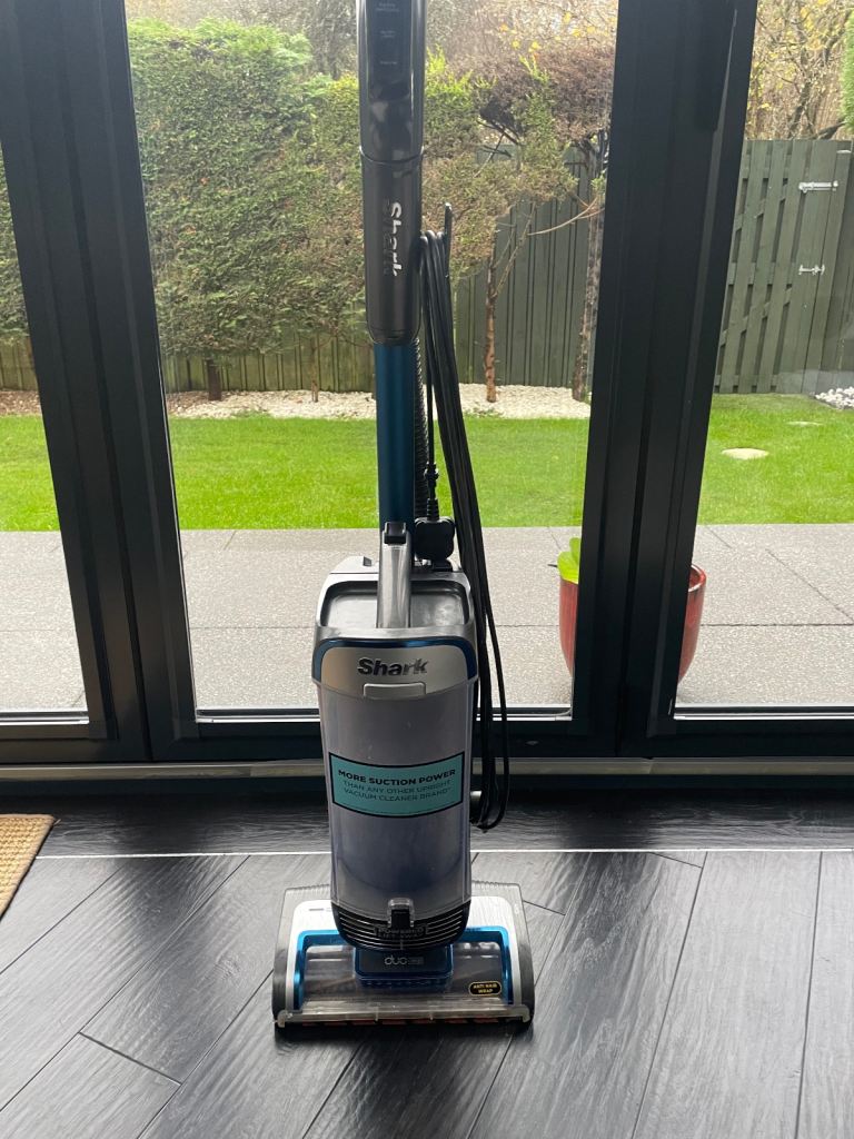 Shark XL Anti Hair Wrap Upright Vacuum PZ1000UK