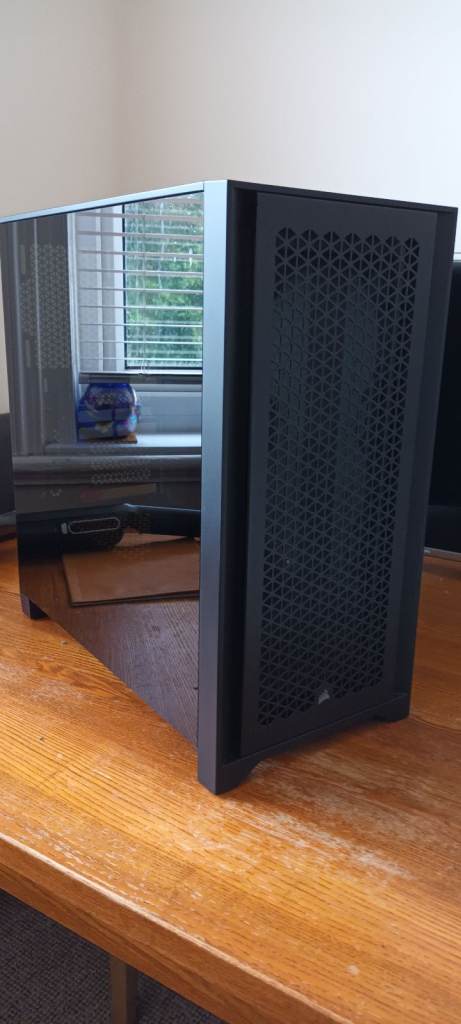 4000D AIRFLOW Tempered Glass Mid-Tower ATX Case — Black
