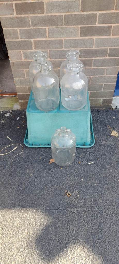 HOME BREWING EQUIPMENT 