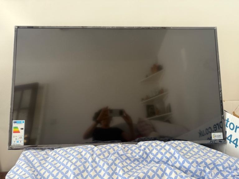 50 inch TV, only used for 1 mouth 