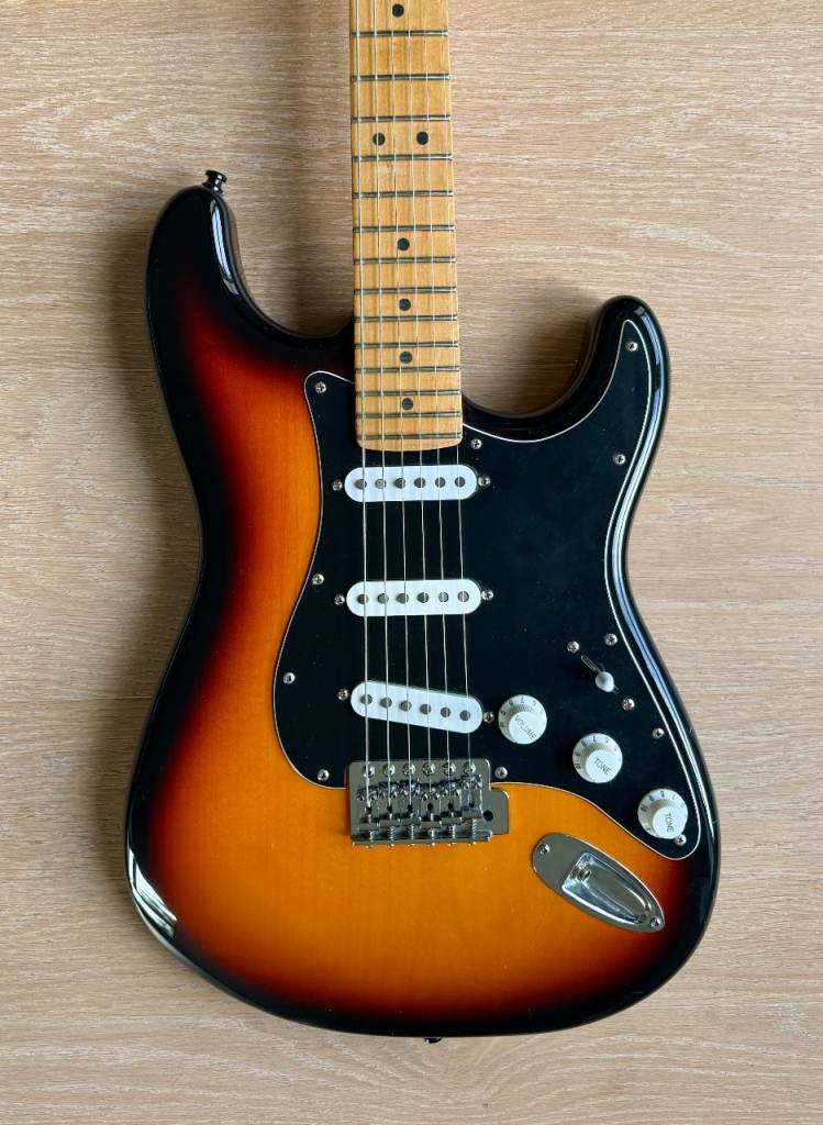 1990's Fender USA Stratocaster American Standard - Sunburst
