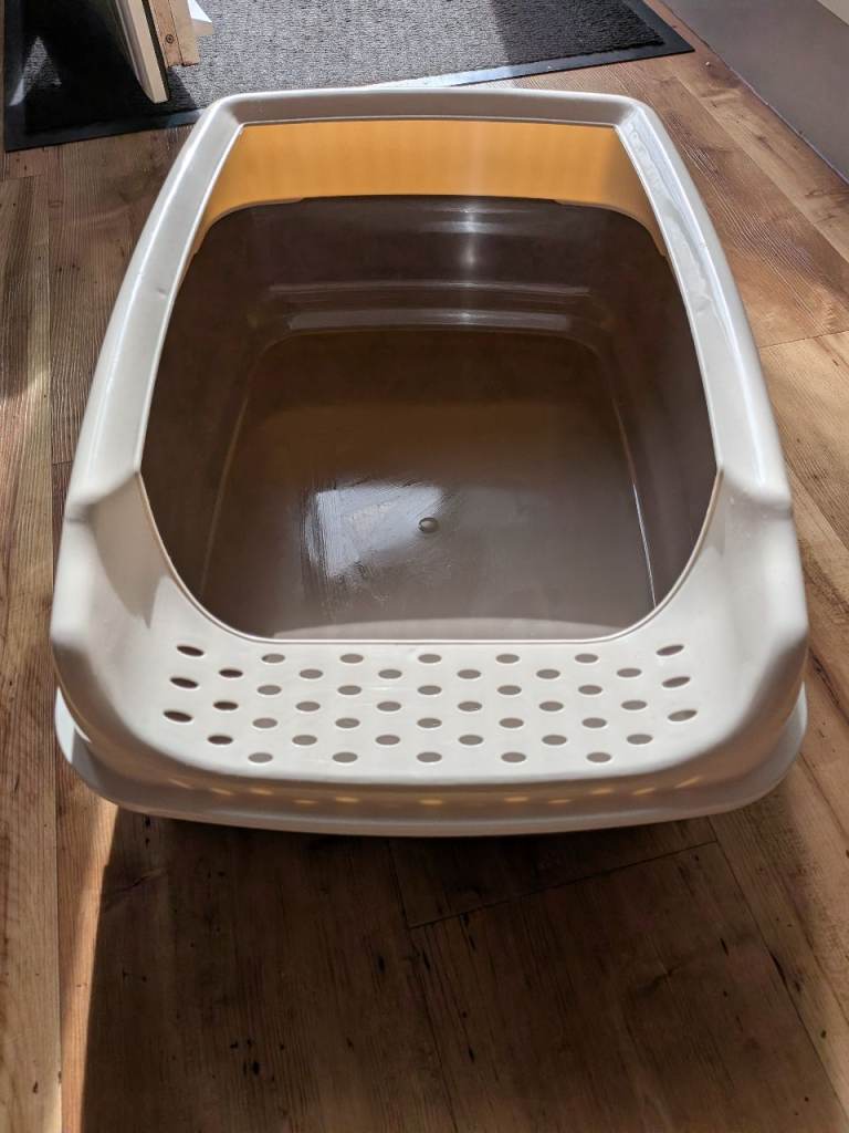 Used Cat Litter Tray with High Sides
