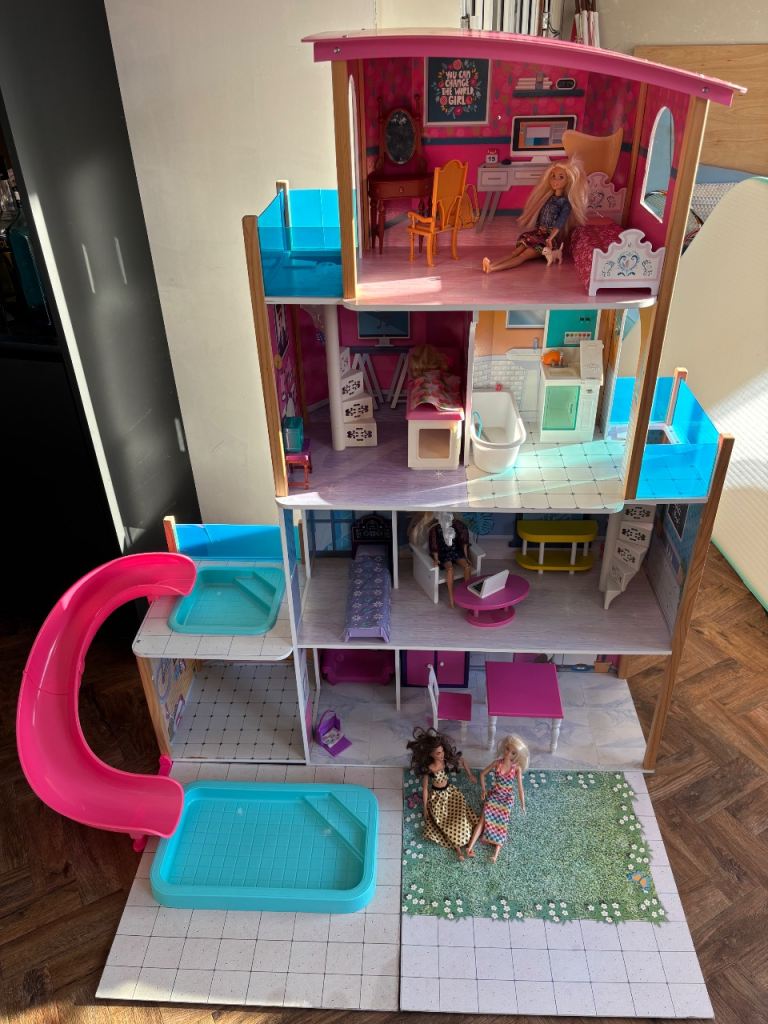 Doll house