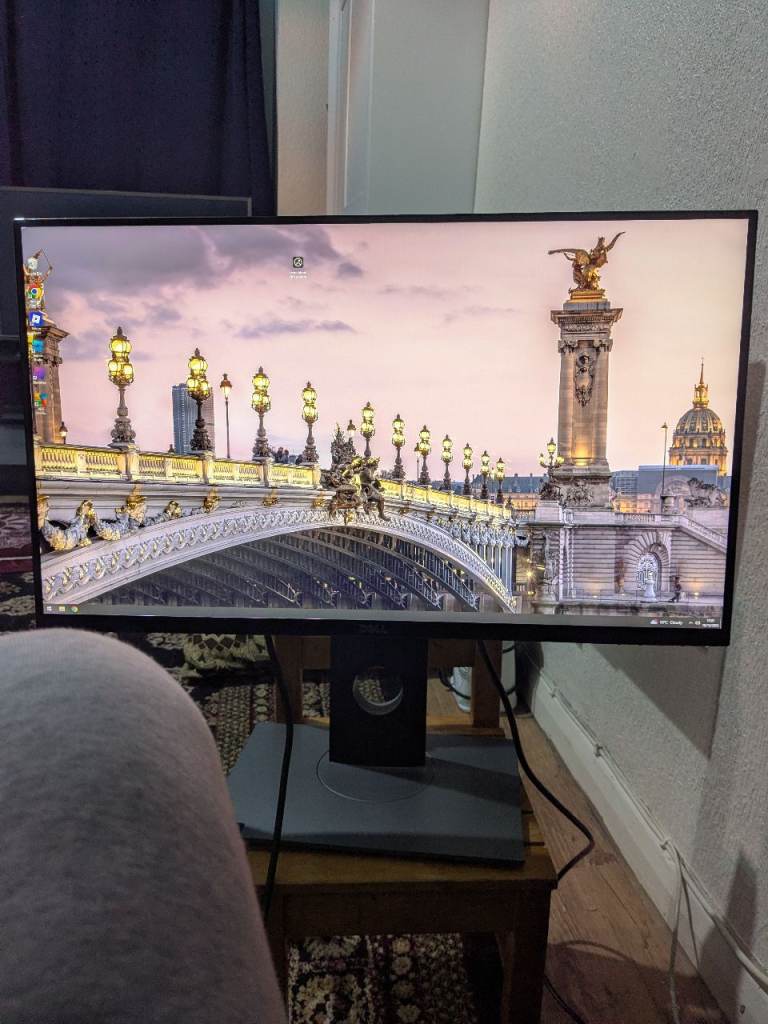 Used DELL S2716DG 27 inch gaming monitor. Boxed and in good working condition. No scratches