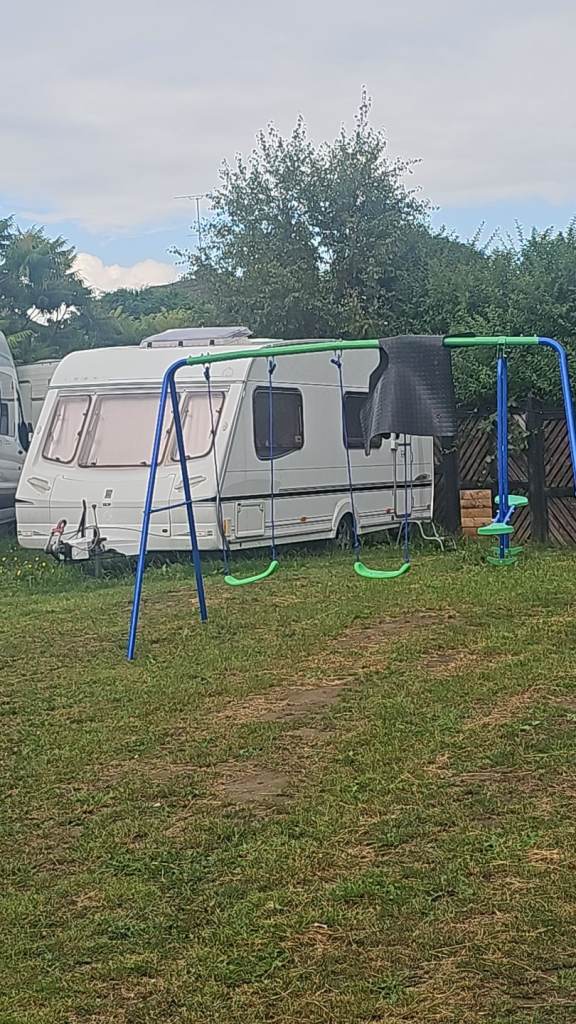 Abbey cardinal 6 birth tour caravan 