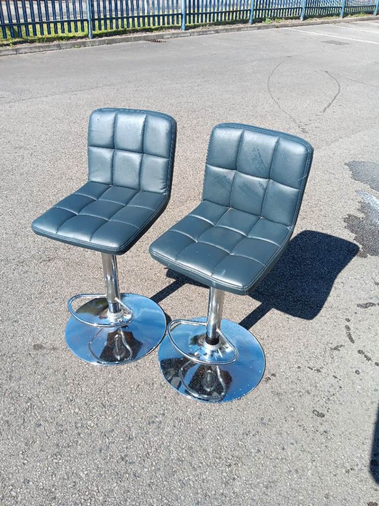 Pair of bar stools