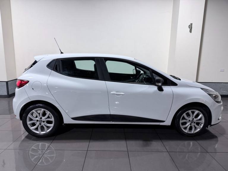 2017 Renault Clio 1.2 16V Play 5dr HATCHBACK PETROL Manual