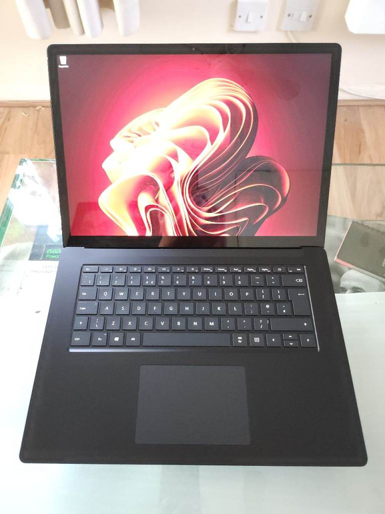 ❤️ Microsoft Surface Laptop 3 15” 2496x1664 Touchscreen i5-1035G7 8GB RAM 256GB SSD Black Windows 11