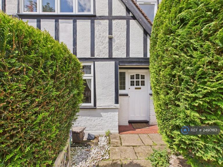 4 bedroom house in Merton Hall Gardens, Wimbledon, SW20 (4 bed) (#2490183)